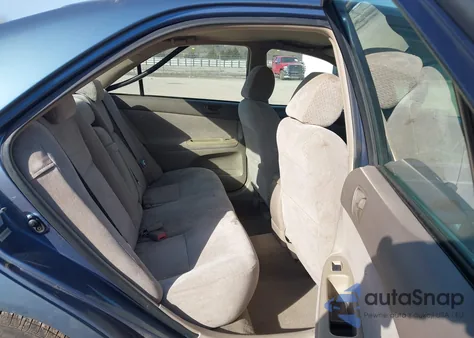 2003 Toyota Camry Le from USA, damaged, VIN 4T1BE32K93U654143